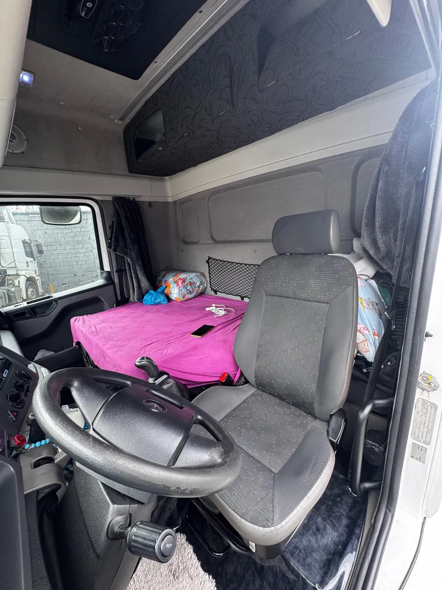 D_NQ_NP_2X_668490-MLB84045122377_042025-F-vw-19-360-4x2-2019