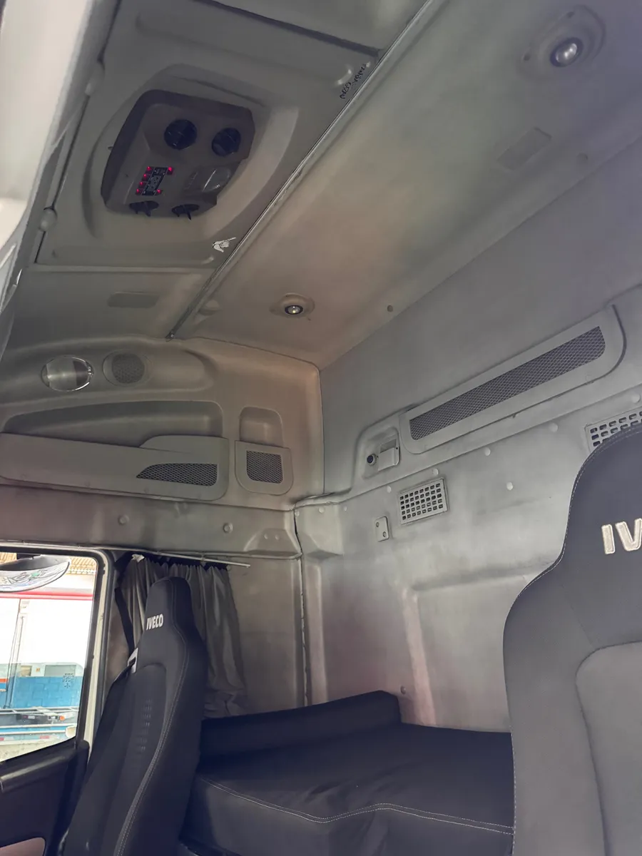 D_NQ_NP_2X_670922-MLB84218323057_042025-F-iveco-hi-hay-6x2-2021