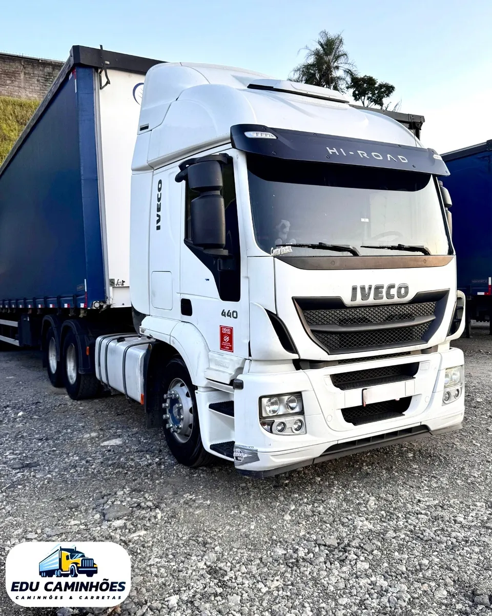 D_NQ_NP_2X_733445-MLB84983940243_052025-F-hi-road-iveco-440-6x2